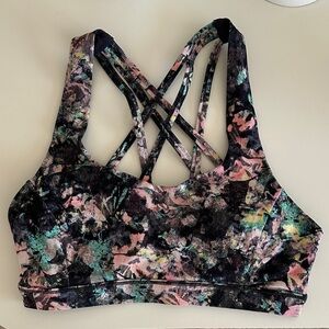 Lululemon sports bra